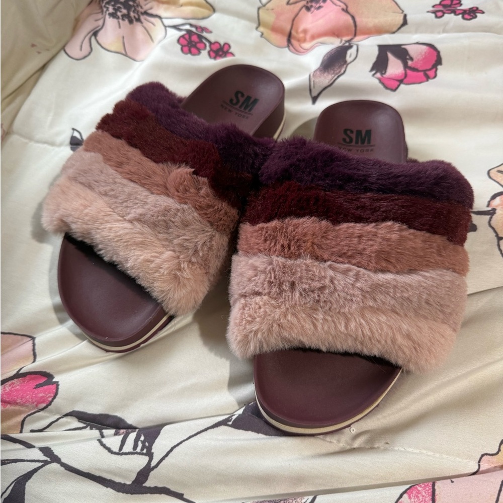 SM New York Women's Plush Fur Slippers - Burgundy and Pink